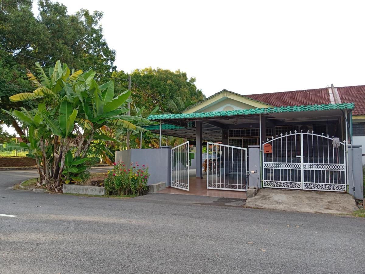 Siti Homestay D' Telok Kemang Port Dickson  Exterior foto
