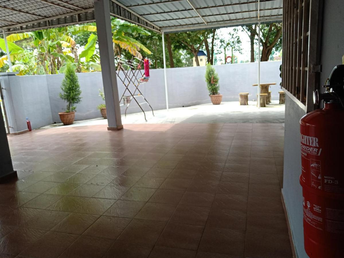 Siti Homestay D' Telok Kemang Port Dickson  Exterior foto